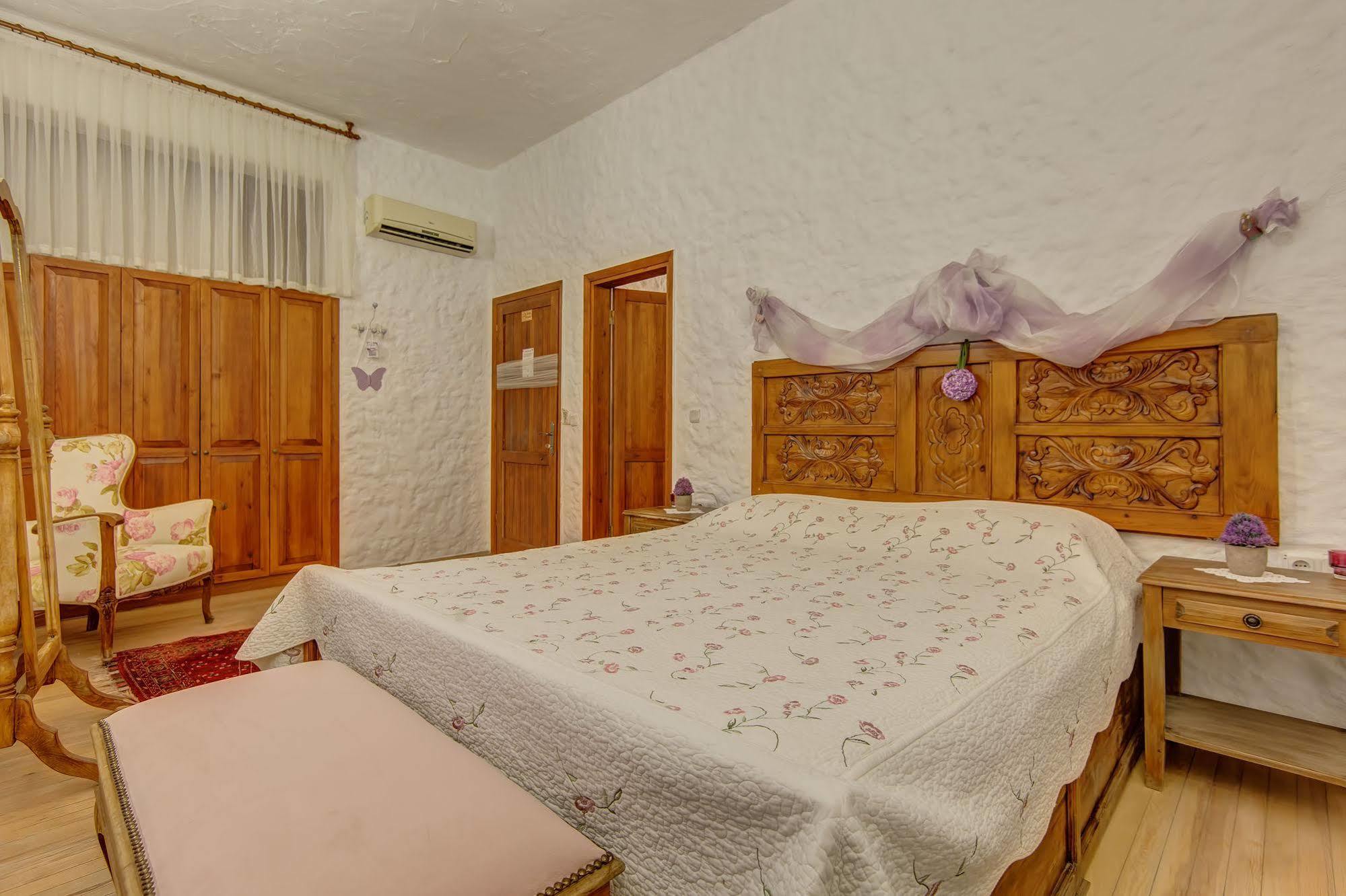 Lale Lodge Hotel Alaçatı Ngoại thất bức ảnh