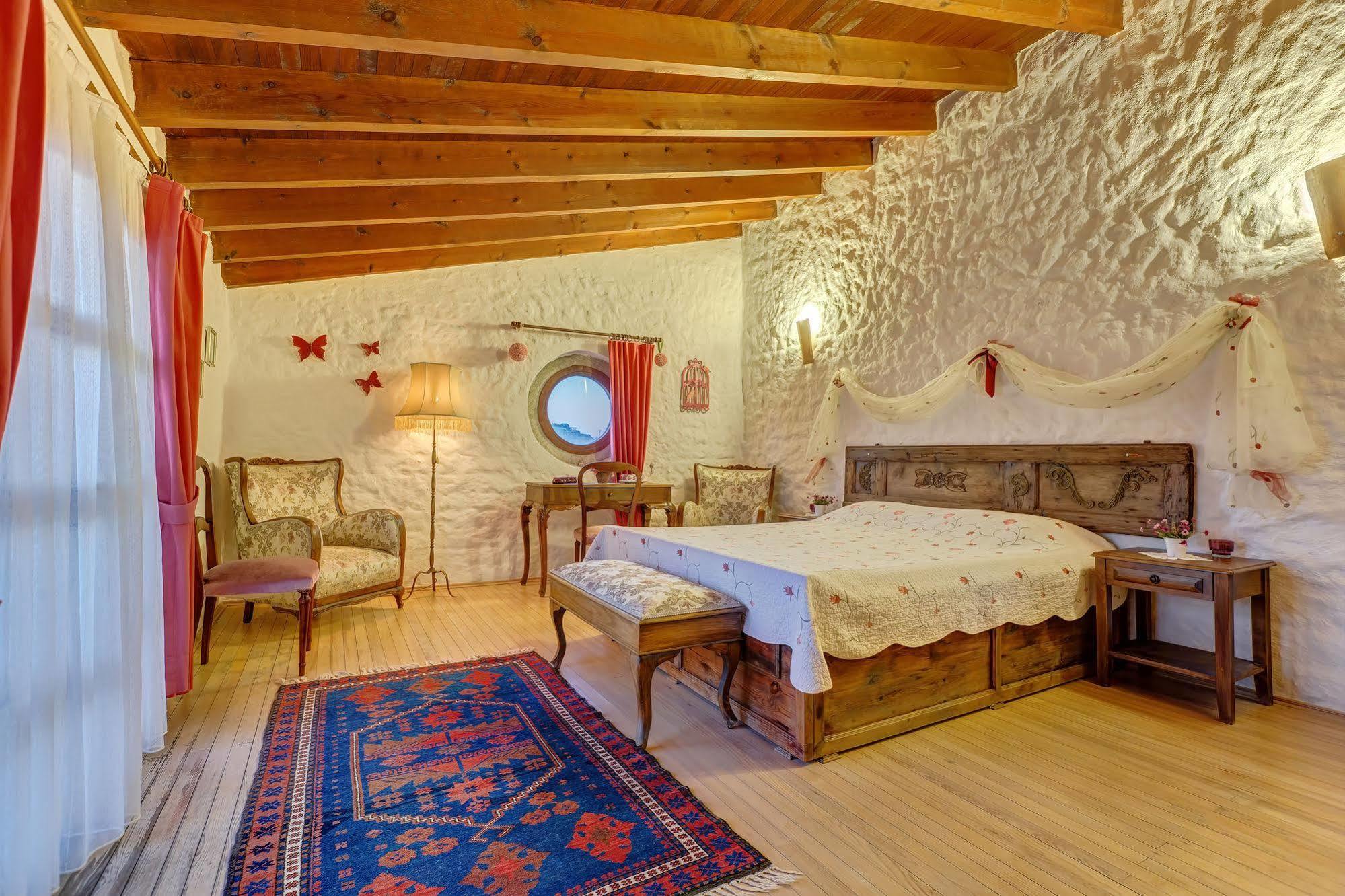Lale Lodge Hotel Alaçatı Ngoại thất bức ảnh
